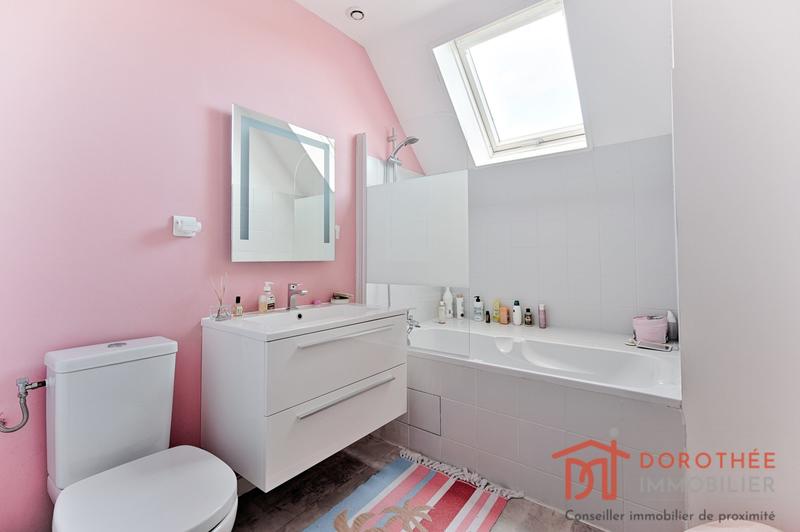 Maison - 227 m² - 8 pièces