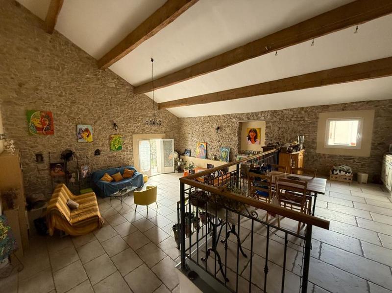 Propriété - 550 m² - 17 pièces