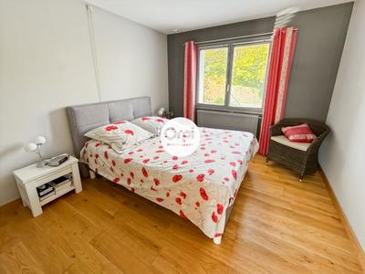 Maison - 240 m² - 8 pièces