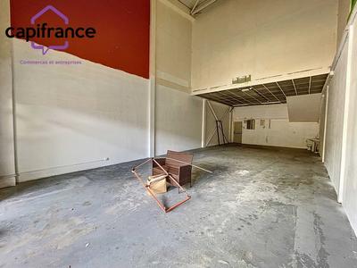 Local commercial - 93 m² - 1 pièce