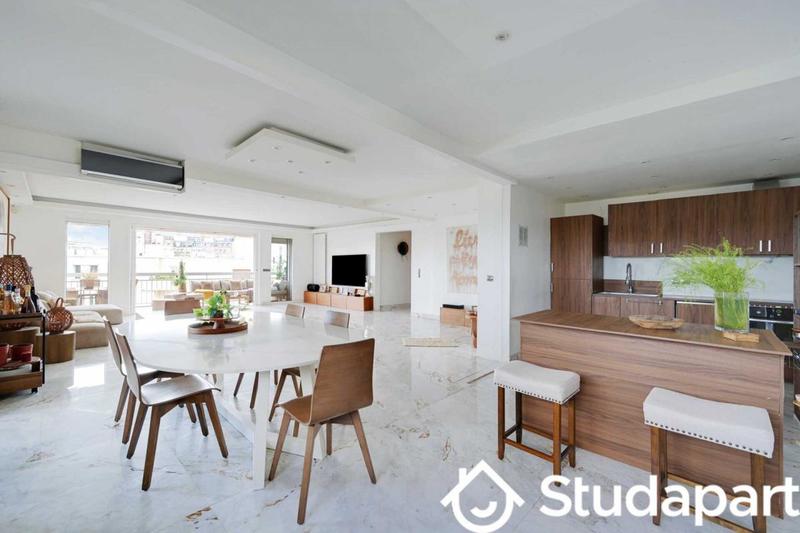 Appartement - 180 m² - 3 pièces