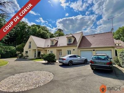 Maison - 296 m² - 7 pièces