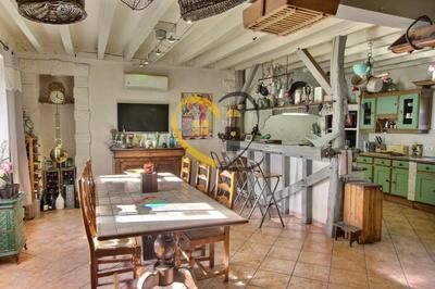 Propriété - 365 m² - 12 pièces