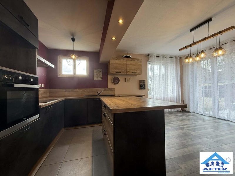 Maison - 105 m² - 6 pièces