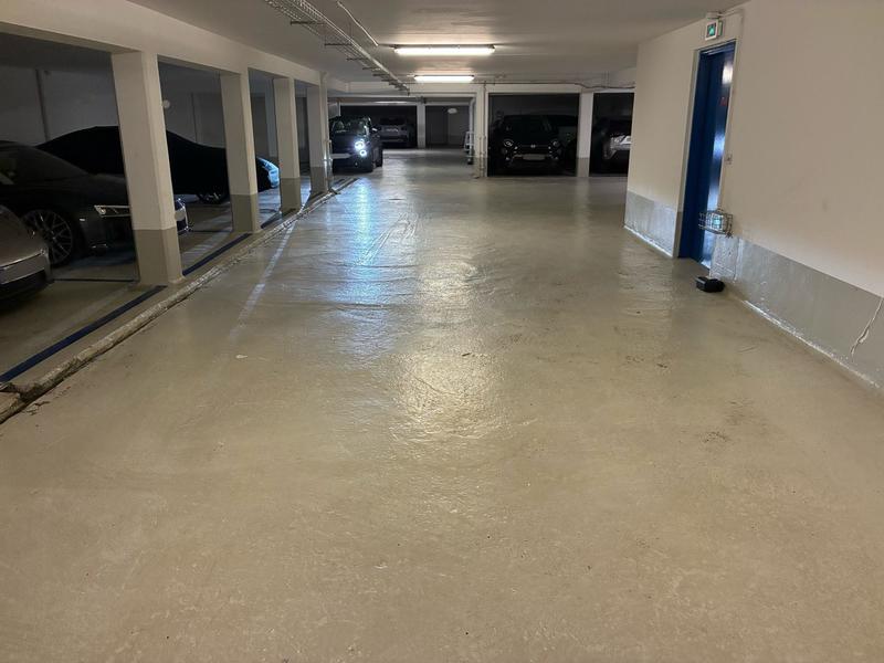 Parking / Garage - 28 m²
