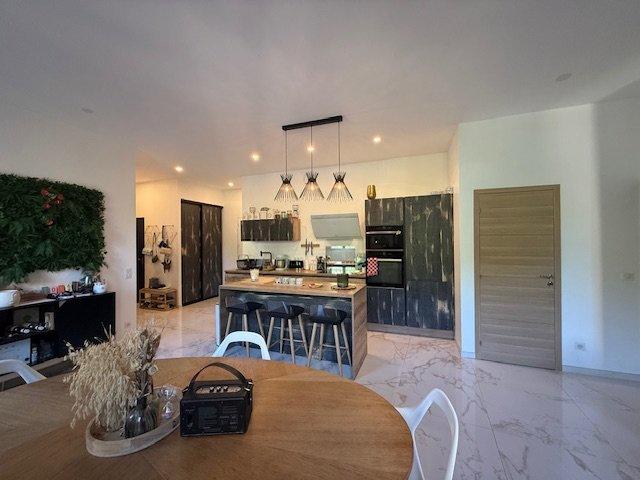 Appartement - 74 m² - 3 pièces