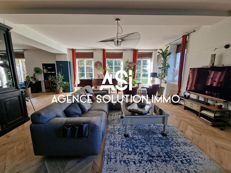 Maison - 339 m² - 8 pièces