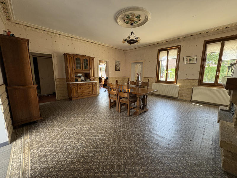 Maison - 203 m² - 5 pièces