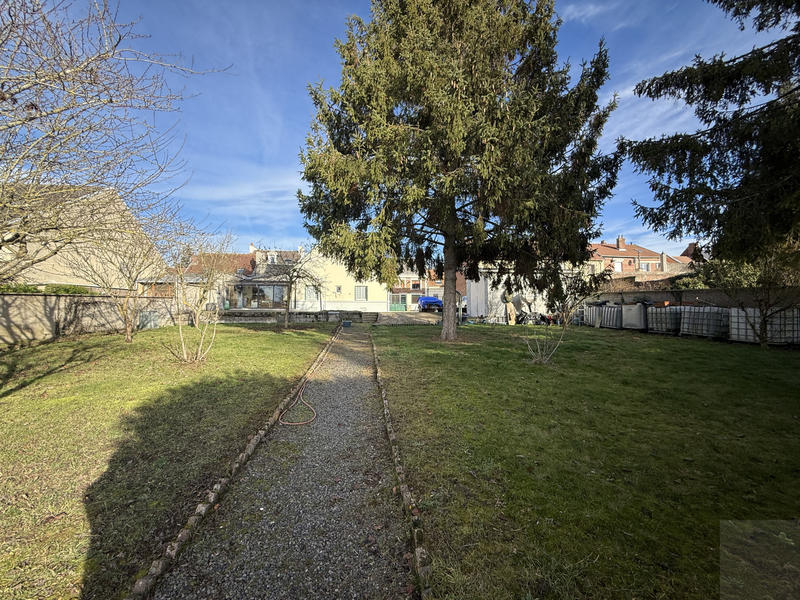 Maison - 141 m² - 6 pièces