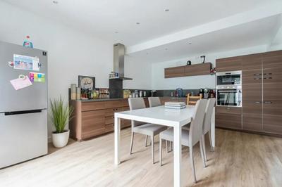 Maison - 137 m² - 8 pièces