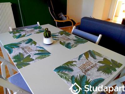 Chambre - 13 m² - 1 pièce