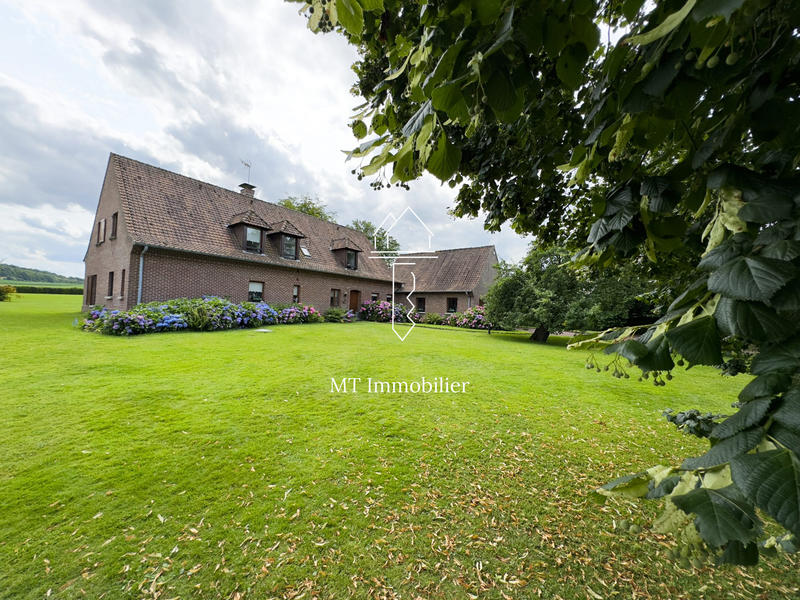 Maison - 241 m² - 7 pièces