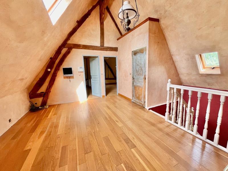 Maison - 267 m² - 7 pièces