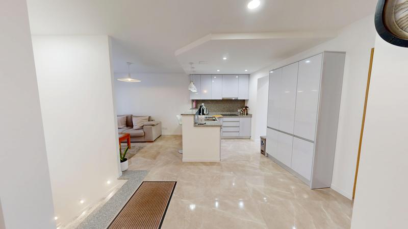 Maison - 93 m² - 4 pièces