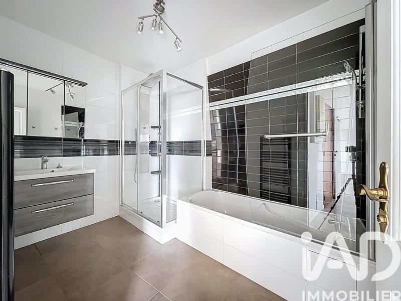 Appartement - 77 m² - 3 pièces