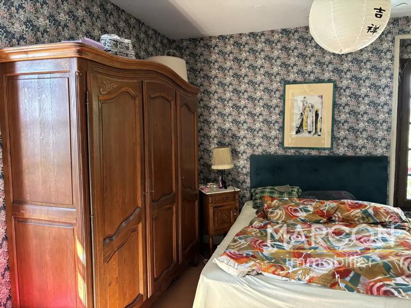 Propriété - 225 m²