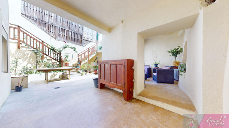 Maison de village - 195 m² - 10 pièces