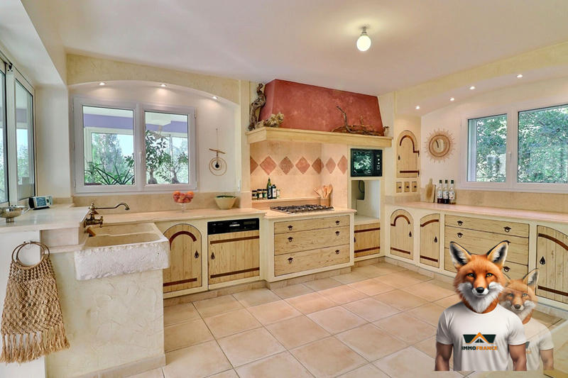 Maison traditionnelle - 266 m² - 10 pièces