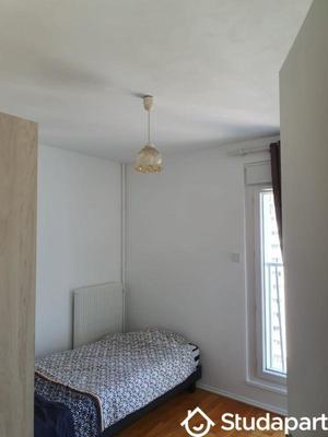 Chambre - 10 m² - 1 pièce