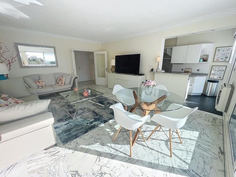 Appartement - 85 m² - 4 pièces