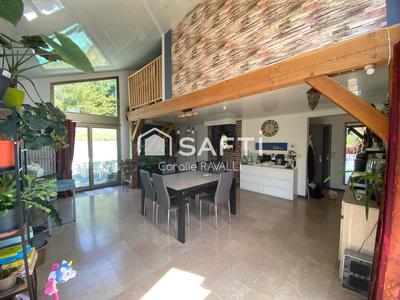 Maison - 102 m² - 4 pièces