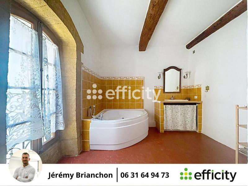 Maison - 195 m² - 6 pièces