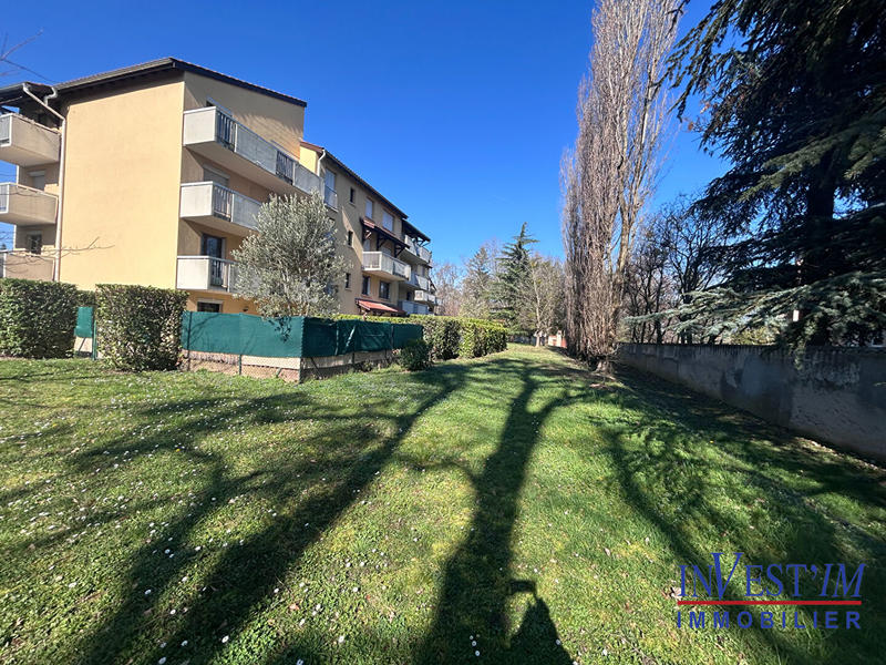 Appartement - 90 m² - 4 pièces