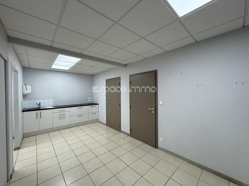 Local commercial - 227 m²