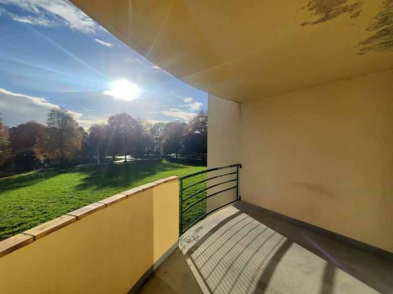 Appartement ancien - 80 m² - 4 pièces