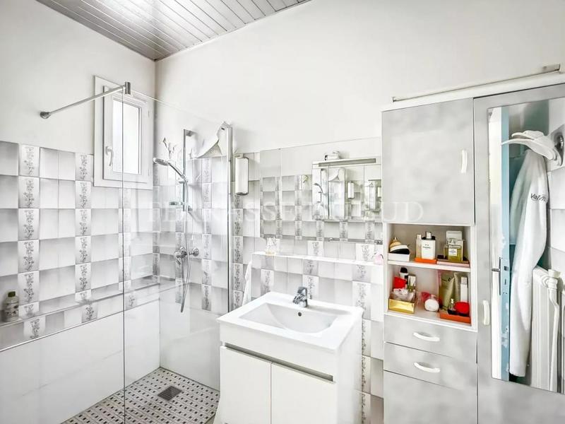 Maison - 192 m² - 7 pièces