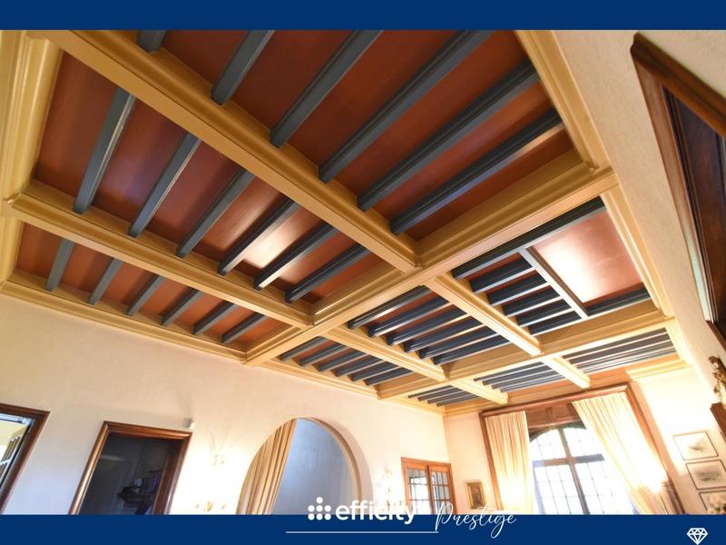 Maison - 450 m² - 16 pièces