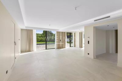 Maison jumelée - 280 m² - 5 pièces
