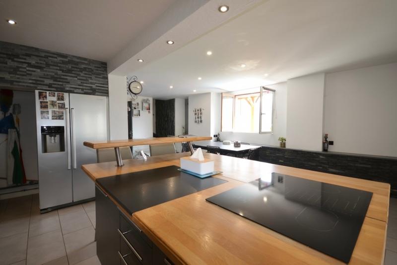 Maison - 151 m² - 7 pièces