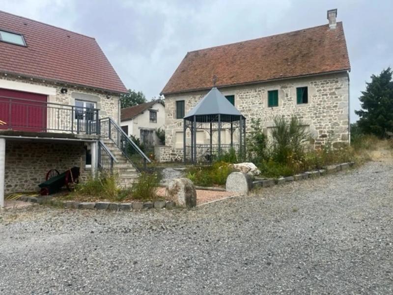 Maison - 240 m² - 4 pièces