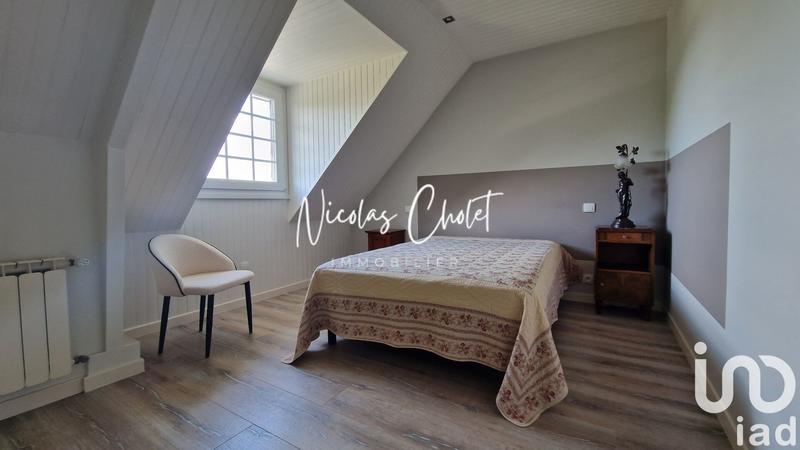 Maison - 230 m² - 8 pièces