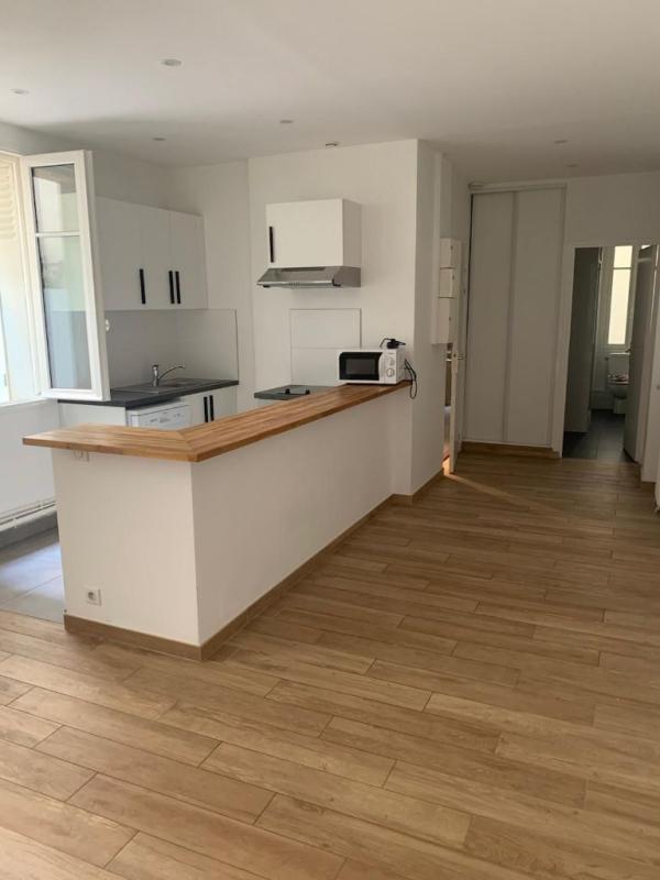 Studio - 24 m² - 1 pièce