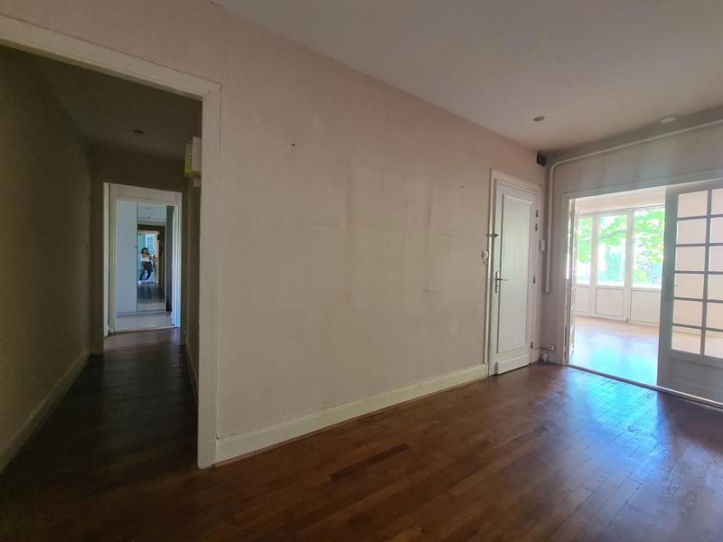 Appartement - 126 m² - 6 pièces