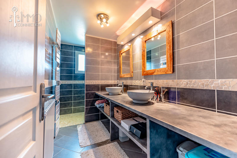 Villa - 167 m² - 6 pièces