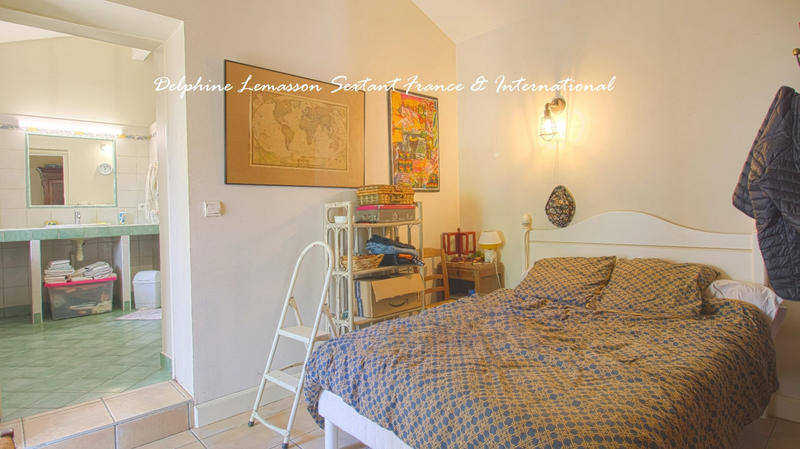 Maison - 435 m² - 13 pièces