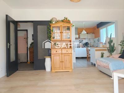 Maison - 93 m² - 4 pièces