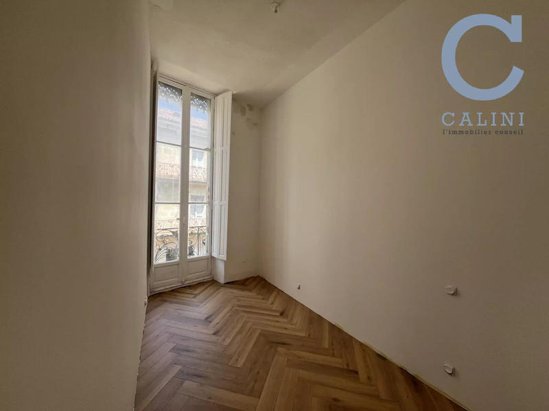 Appartement - 75 m² - 3 pièces