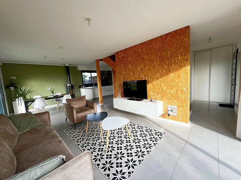 Maison - 105 m² - 5 pièces