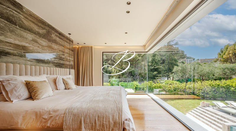 Maison - 265 m² - 5 pièces