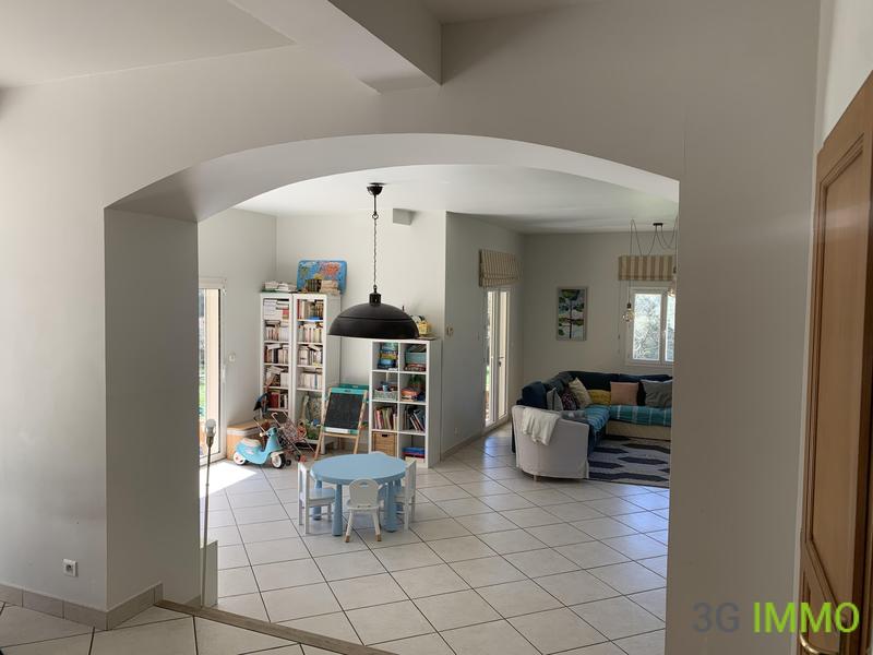 Villa - 200 m² - 6 pièces