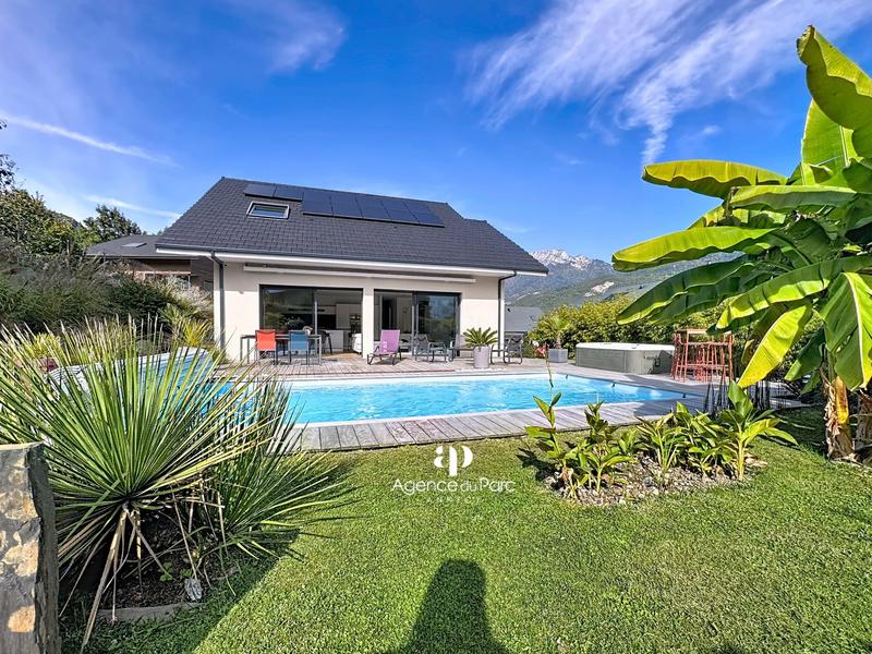 Maison - 112 m² - 4 pièces