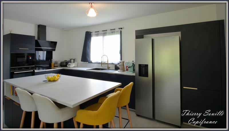 Maison - 98 m² - 5 pièces