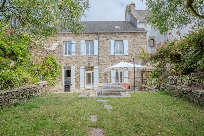 Maison ancienne - 190 m² - 7 pièces