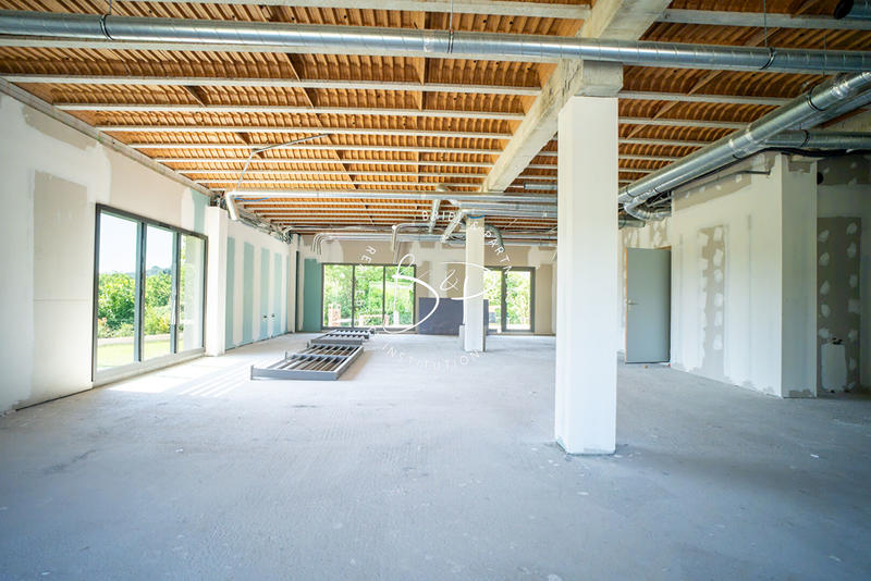 Local commercial - 152 m²