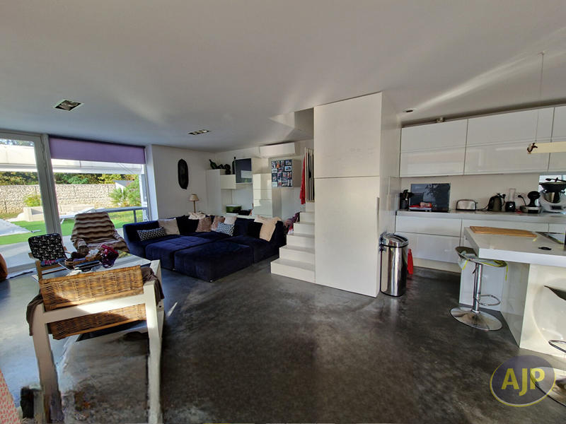 Maison - 140 m² - 5 pièces