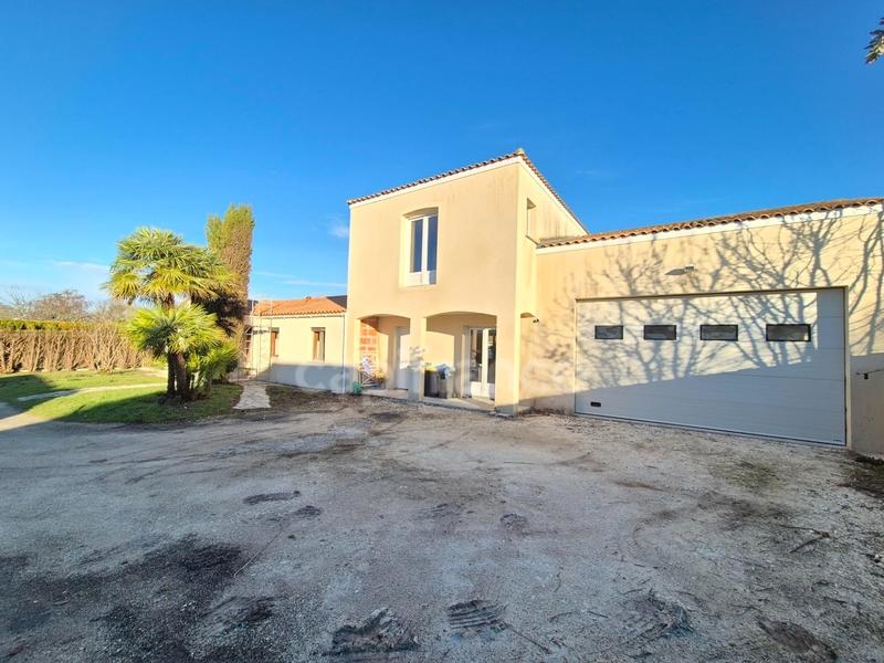 Maison - 190 m² - 7 pièces